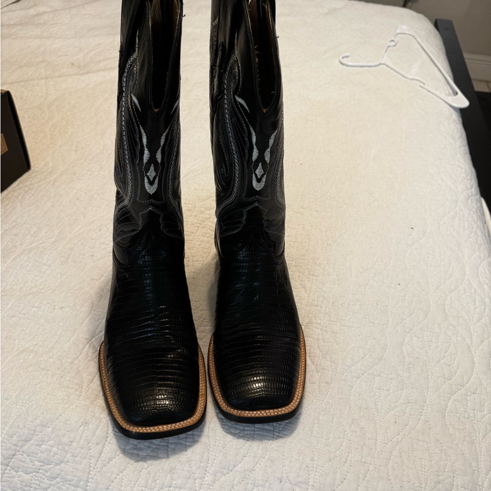 Ferrini Black and White Western Boots
